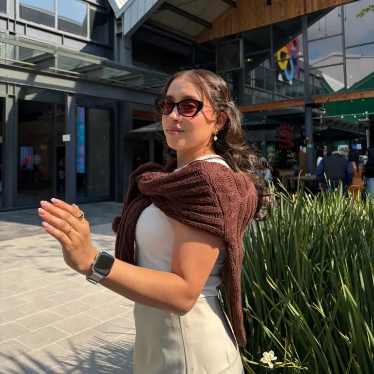 Creadora de contenido lifestyle — Avoiry Creadora UGC lifestyle especializada en moda y marcas de estilo de vida — Avoiry